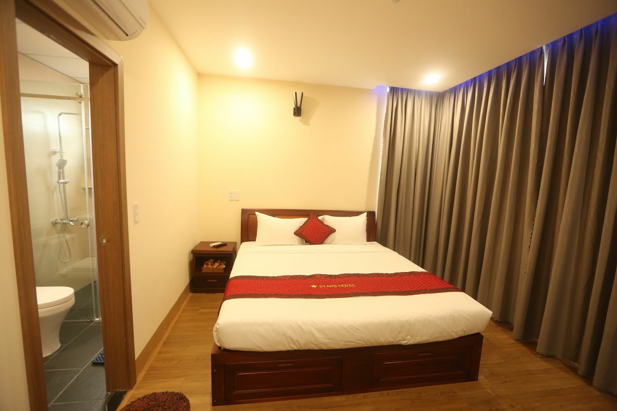 דה נאנג Stars Hotel מראה חיצוני תמונה